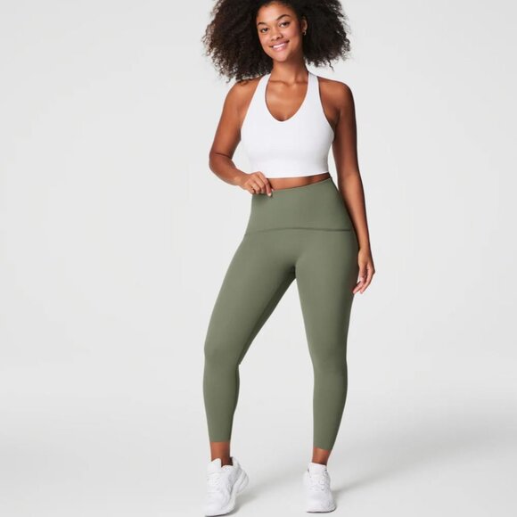 NWT Spanx Booty Boost 7/8 Leggings Size M